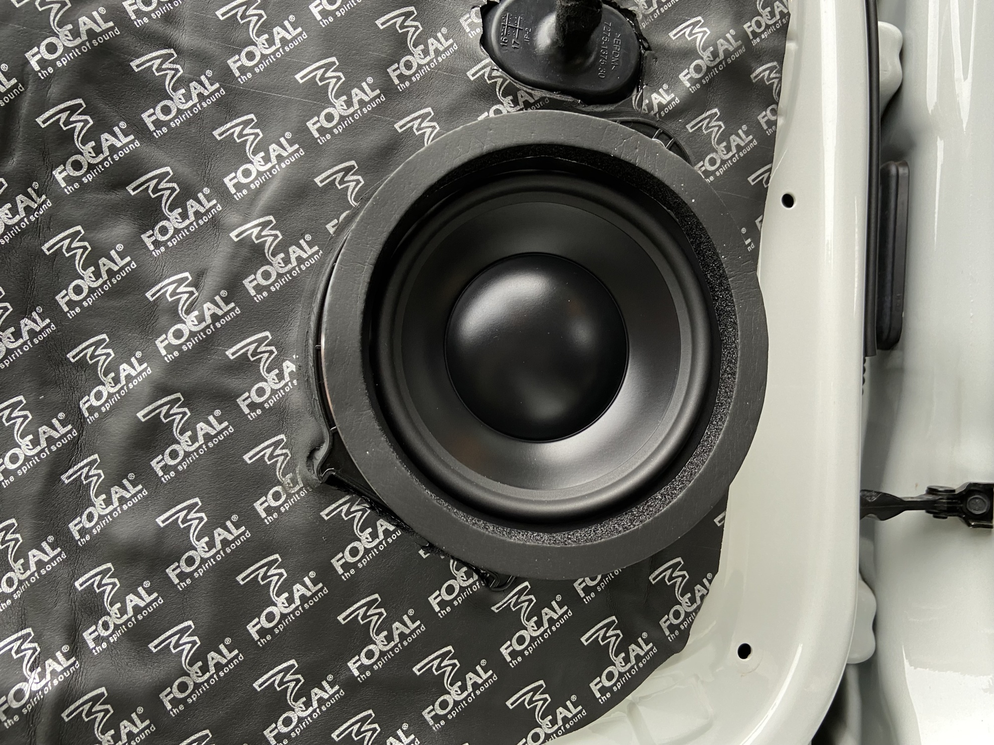 Tutorial – Speaker Install – Morel Australia